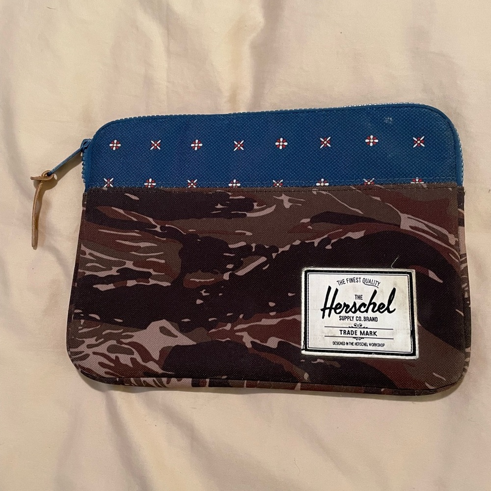 Herschel iPad tablet mini travel carry case fleece lined kindle reader sleeve